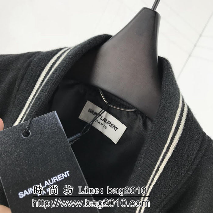 YSL聖羅蘭 升級版棒球服外套 經典回顧 高版本 羊毛呢面料 真皮肩膀拼接 織帶蠟黃對版 情侶款 ydi2582